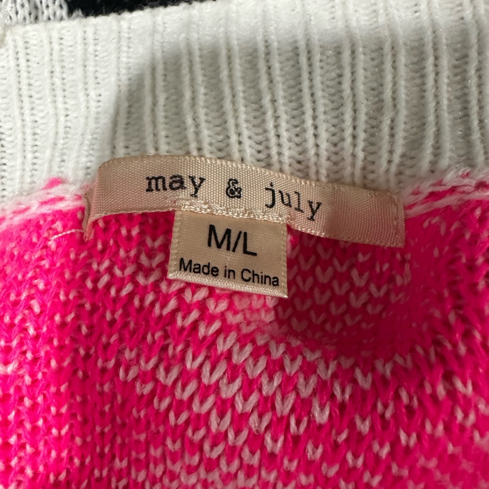 NWOT Aztec Patterned Pink and Black Women's Sweater - Picture 5 of 5
